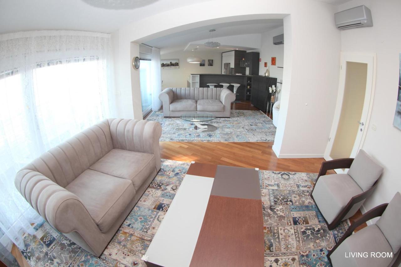 Luxury Marina View Apartment Izola Buitenkant foto