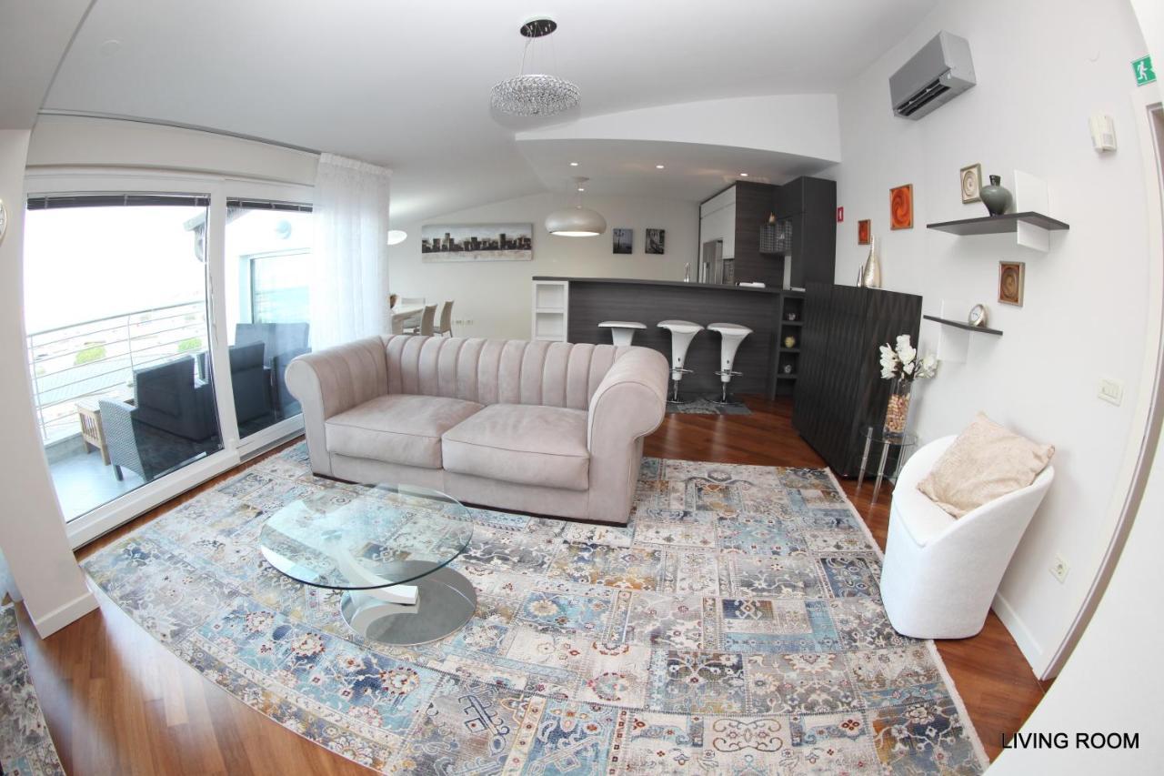 Luxury Marina View Apartment Izola Buitenkant foto